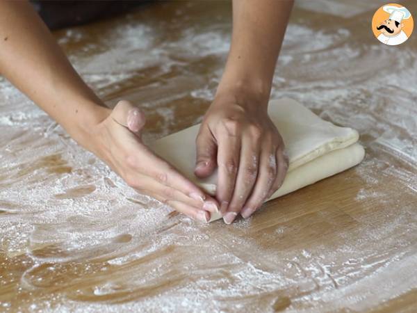 Croissantit selitetään askel askeleelta - Valmistelu askel 12