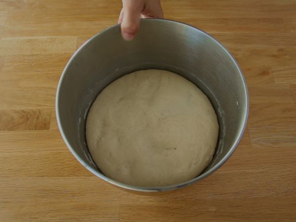 Fougasse pekonilla ja sipulilla - Valmistelu askel 2