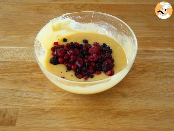 Valkosuklaa ja punaiset hedelmät blondie - Valmistelu askel 3