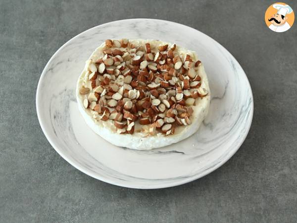 Brie aprikoosi- ja mantelitäytteellä - Valmistelu askel 2