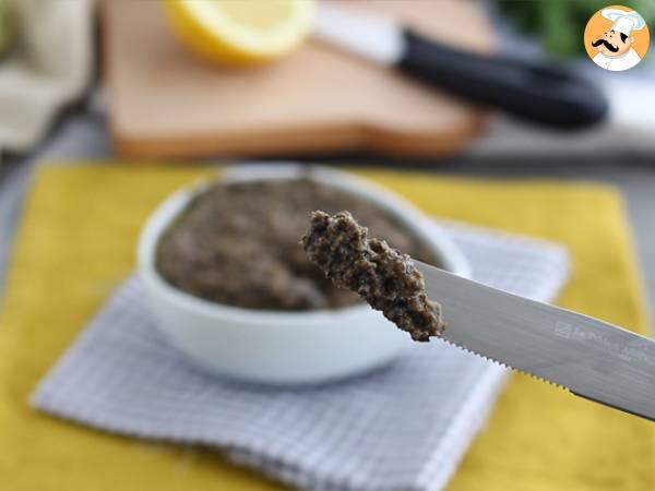 Nopea tapenade mustista oliiveista - Valmistelu askel 3