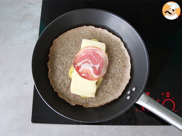 Tattaripannukakku raclette-juuston kanssa - Valmistelu askel 2