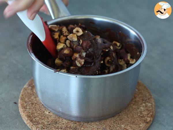 Hasselpähkinäfudge - Suklaa ja hasselpähkinä neliöt - Valmistelu askel 2