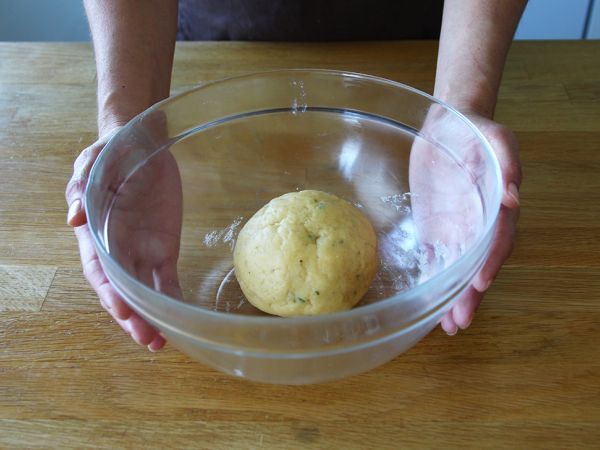 Parmesaanikeksit ja yrttikeksit - Valmistelu askel 2