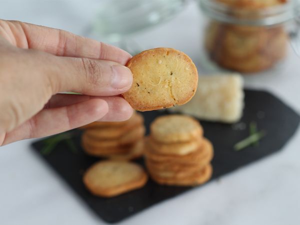 Parmesaanikeksit ja yrttikeksit - Valmistelu askel 5