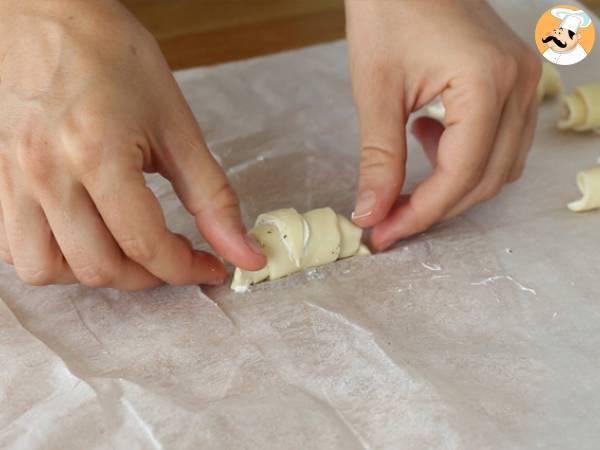 Leivonnaiscroissantit kinkun ja tuorejuuston kera - Valmistelu askel 4