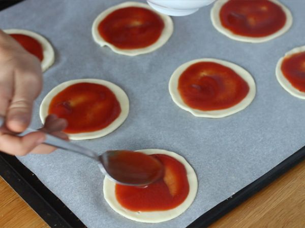 Muumipizza-leivonnainen - Valmistelu askel 2