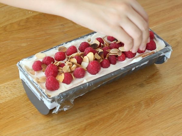 Vadelma tiramisu jouluhalko - Valmistelu askel 6