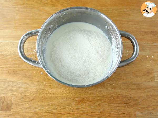 Kookospähkinäblancmange ja luumucoulis - Valmistelu askel 1