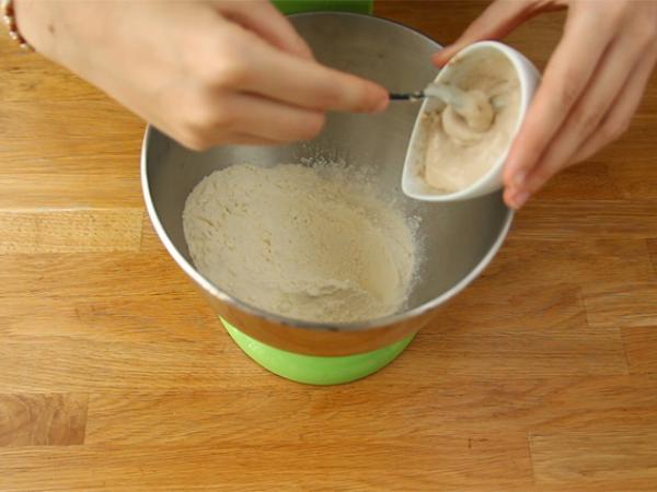 Kuningasten brioche-leivokset - Valmistelu askel 1