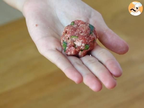 Vasikkaliha ja parmesaanilihapullat - Valmistelu askel 2