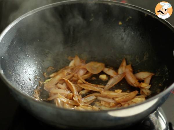 Vihanneswokki katkarapujen kanssa - Valmistelu askel 3