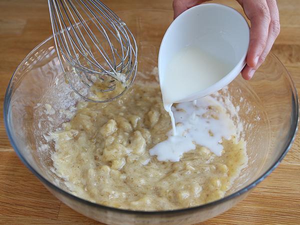 Sokeriton banaanikakku - Banaanileipä - Valmistelu askel 2