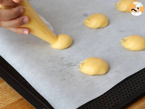 Chouquettes, choux helmisokerilla höystetty - Valmistelu askel 3