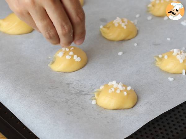 Chouquettes, choux helmisokerilla höystetty - Valmistelu askel 4