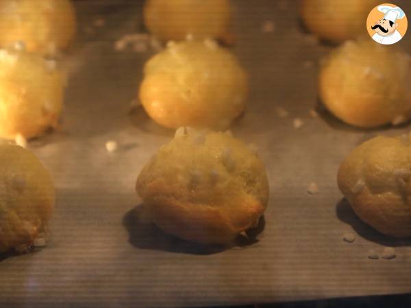 Chouquettes, choux helmisokerilla höystetty - Valmistelu askel 5