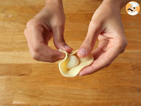 Mozzarellalla täytetty pizzakruunu - Valmistelu askel 3