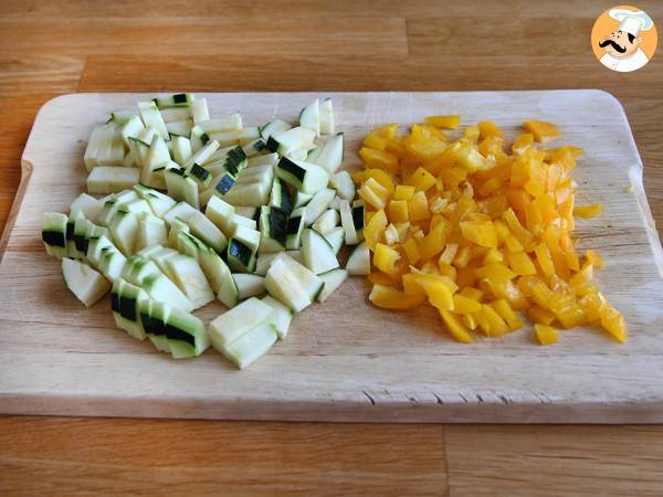 Paprika- ja kesäkurpitsaomeletti - Valmistelu askel 1