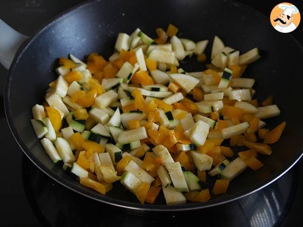 Paprika- ja kesäkurpitsaomeletti - Valmistelu askel 2