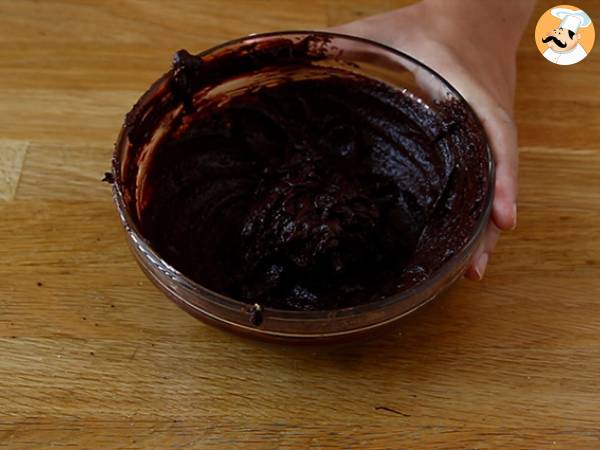 Suklaa- ja hasselpähkinä-babka - Valmistelu askel 4