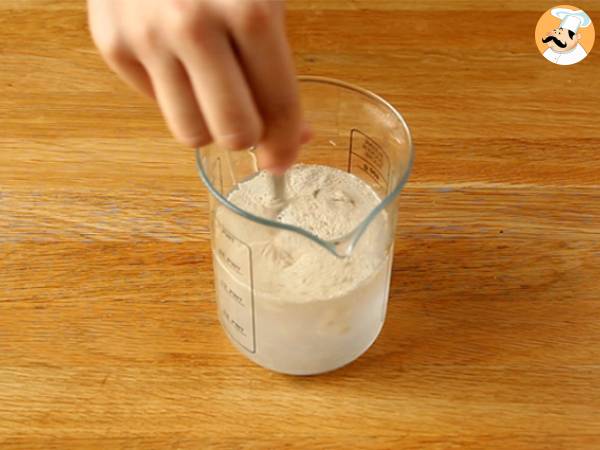 Mozzarellaa ja rosmariinia sisältävät rinkeli - Valmistelu askel 1