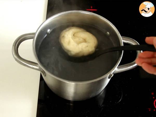 Mozzarellaa ja rosmariinia sisältävät rinkeli - Valmistelu askel 6
