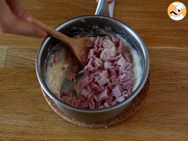 Täytetyt pannukakut béchamel-kastikkeella, juustolla ja kinkulla - Valmistelu askel 8