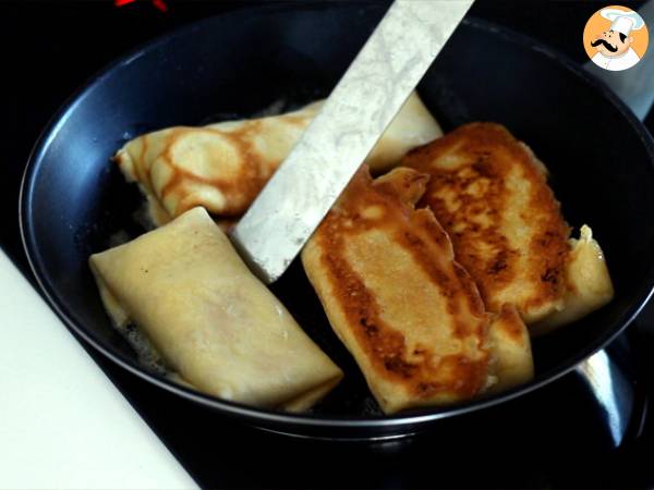 Täytetyt pannukakut béchamel-kastikkeella, juustolla ja kinkulla - Valmistelu askel 10