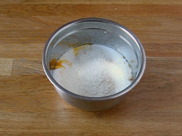 Kookospähkinäflan mikroaaltouunissa 8 minuutissa - Valmistelu askel 2