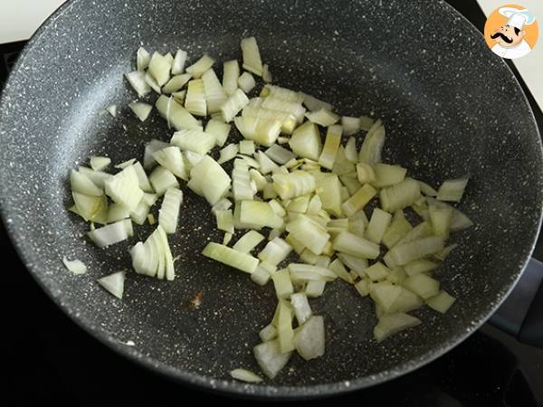 Risotto coquillettesilla, herneillä, kesäkurpitsoilla, valkosipuli-yrttijuustolla - Valmistelu askel 2
