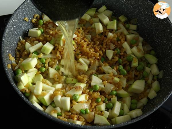 Risotto coquillettesilla, herneillä, kesäkurpitsoilla, valkosipuli-yrttijuustolla - Valmistelu askel 5