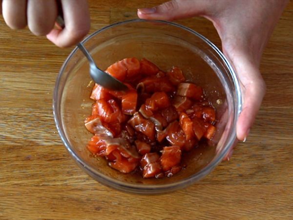 Poké-kulho lohen kanssa - Valmistelu askel 4