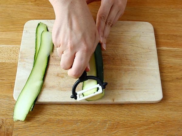 Kesäkurpitsa- ja savulohirullat - Valmistelu askel 1