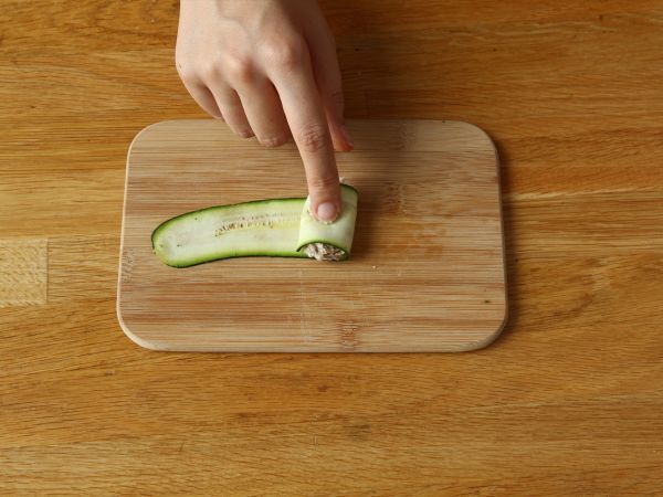 Kesäkurpitsa- ja sardiinirullat - Valmistelu askel 3