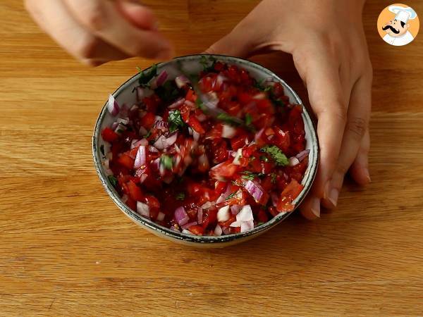 Pico de gallo ja kotitekoisia tortillachipsejä - Valmistelu askel 2
