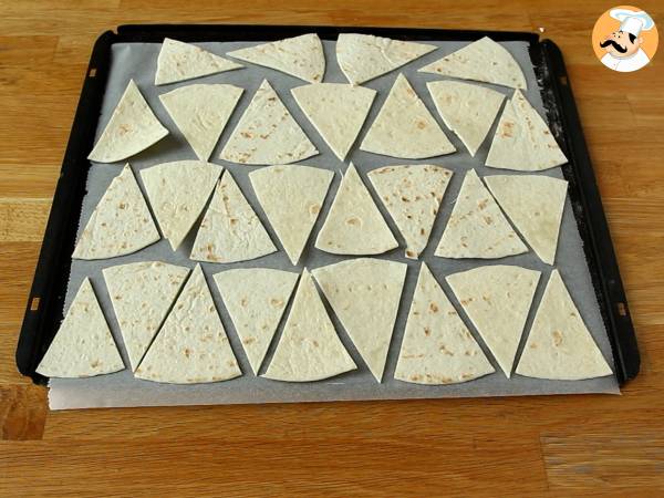 Pico de gallo ja kotitekoisia tortillachipsejä - Valmistelu askel 3