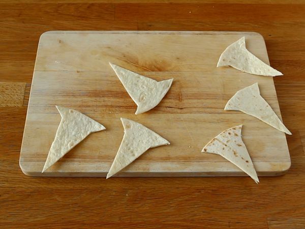 Noitien hatut - tortilla chips - Valmistelu askel 1