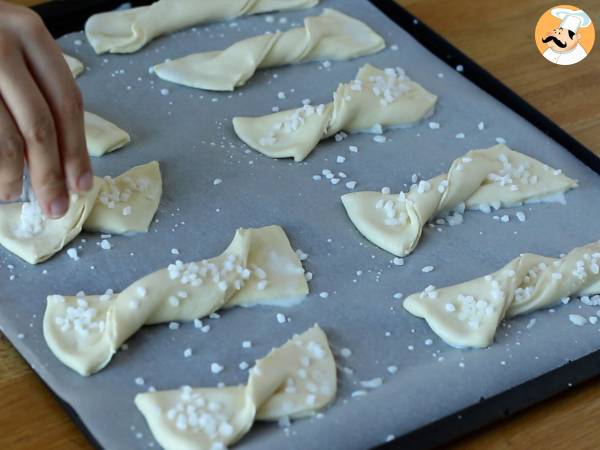 Leivonnaiskierroksia vaniljakastikkeen kermalla täytettynä - Valmistelu askel 7