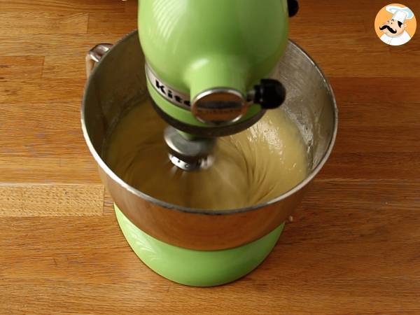 Pääsiäisen sitruuna-valkosuklaa Bundt-kakku - Valmistelu askel 3