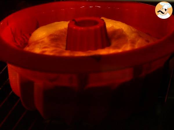 Pääsiäisen sitruuna-valkosuklaa Bundt-kakku - Valmistelu askel 5
