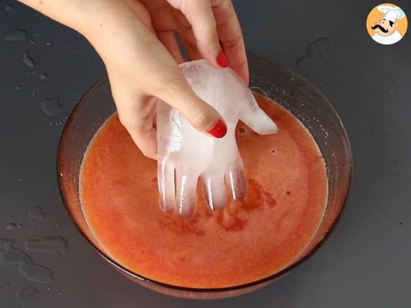 Halloween-cocktail käsin muotoillulla jääkuutiolla - helppo ohje! - Valmistelu askel 4