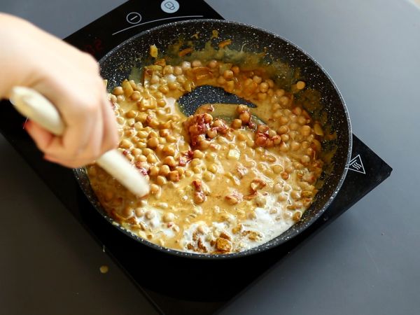 Kikhernecurry, super herkullinen vegaaninen resepti - Valmistelu askel 3