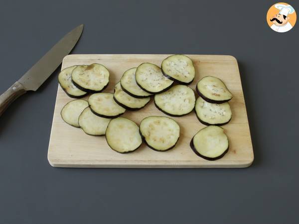 Nopeasti paistetut munakoisot, maukas ja kevyt lisuke - Valmistelu askel 1