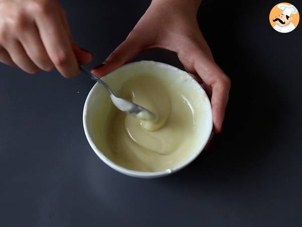 Raffaello-tyyliset kookospähkinäverinit - satumainen jälkiruoka lumipallossa - Valmistelu askel 1
