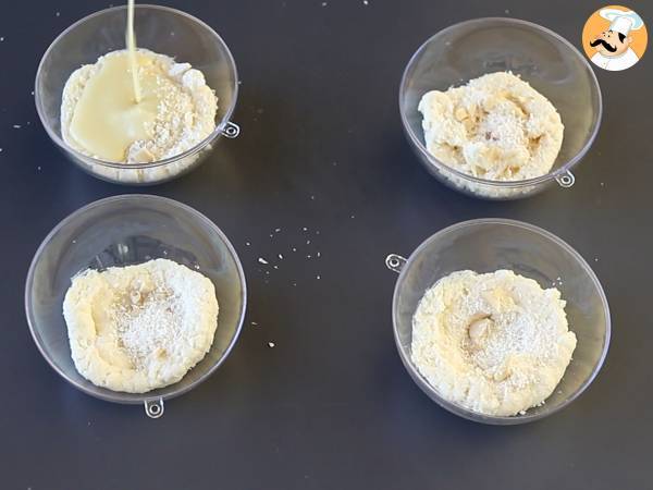 Raffaello-tyyliset kookospähkinäverinit - satumainen jälkiruoka lumipallossa - Valmistelu askel 6