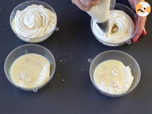 Raffaello-tyyliset kookospähkinäverinit - satumainen jälkiruoka lumipallossa - Valmistelu askel 7