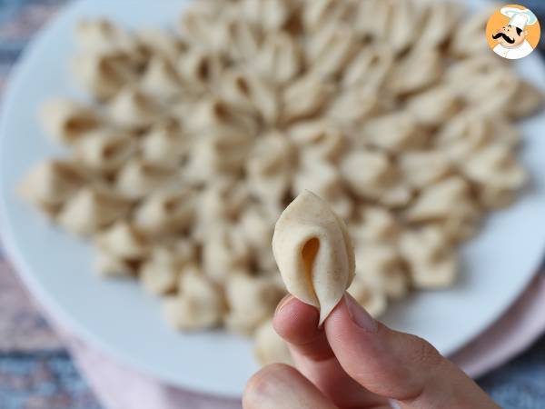 Kuinka tehdä kotitekoista pastaa: sorpresine, kauniita pieniä pastoja - Valmistelu askel 7