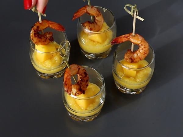 Katkarapu- ja mangoverrineet makeaksi ja suolaiseksi aperitiiviksi - Valmistelu askel 7