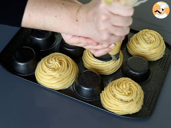Kulhonmuotoisia paistettuja churroja runsasta täytettä varten. - Valmistelu askel 4