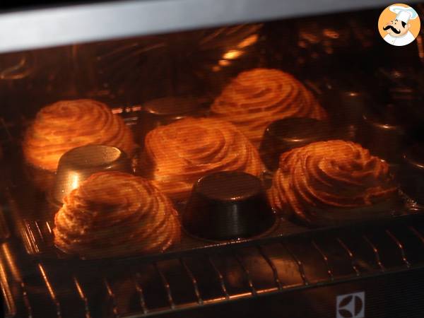 Kulhonmuotoisia paistettuja churroja runsasta täytettä varten. - Valmistelu askel 5